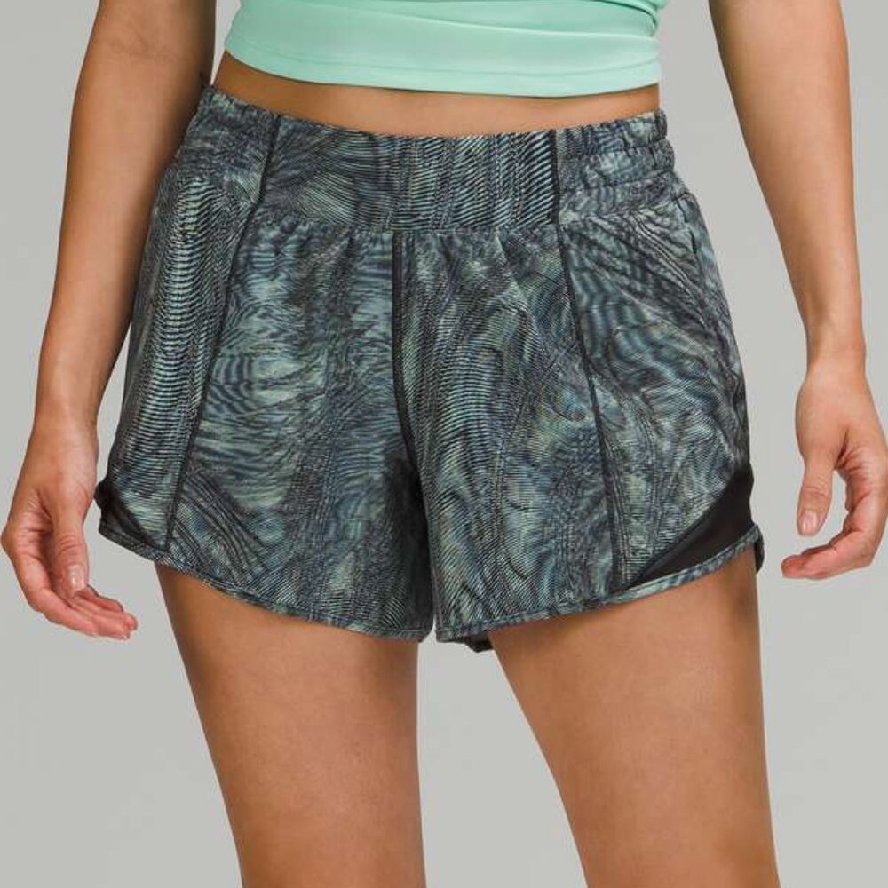 Lululemon Women's Hotty Hot Low Rise Short 4" - Blue/Black